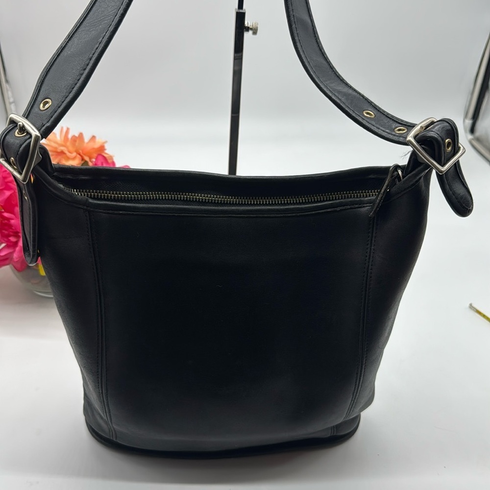 Coach Black Vintage Leather Bucket Bag Style No. 9060 CP7532A